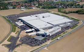 Das neue Wacker Neuson-Werk in Hörsching, von Strabag in nur elf Monaten errichtet. 